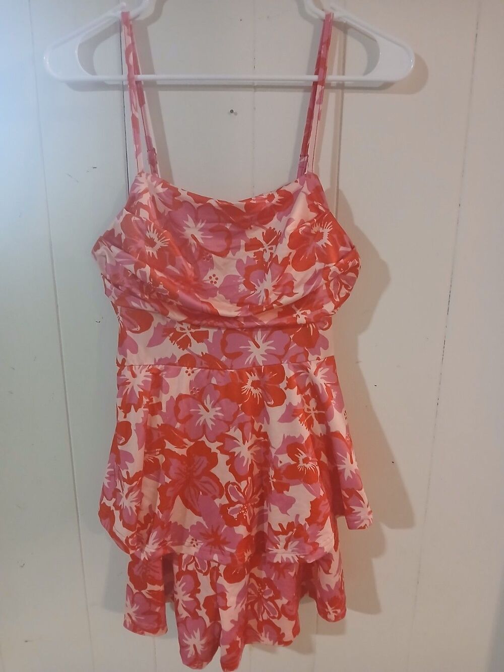 Pink Floral Tiered Romper Women’s Size Large Summer Beach Tropical Vacay